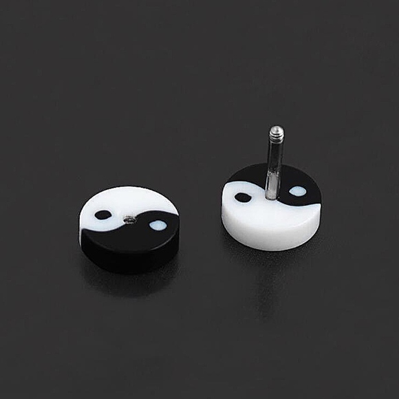 Men's Stud Earrings. - Picture 5 of 5